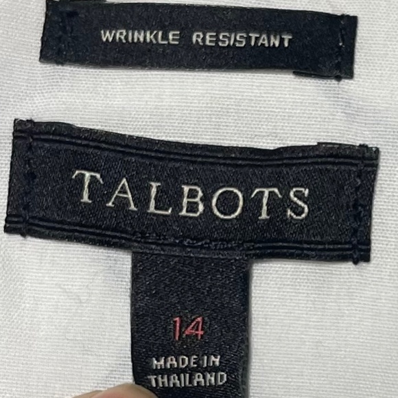 Talbots Women’s Blouse. Button Down Collared Shirt. Dress up or casual. NWT 14 - Picture 4 of 9
